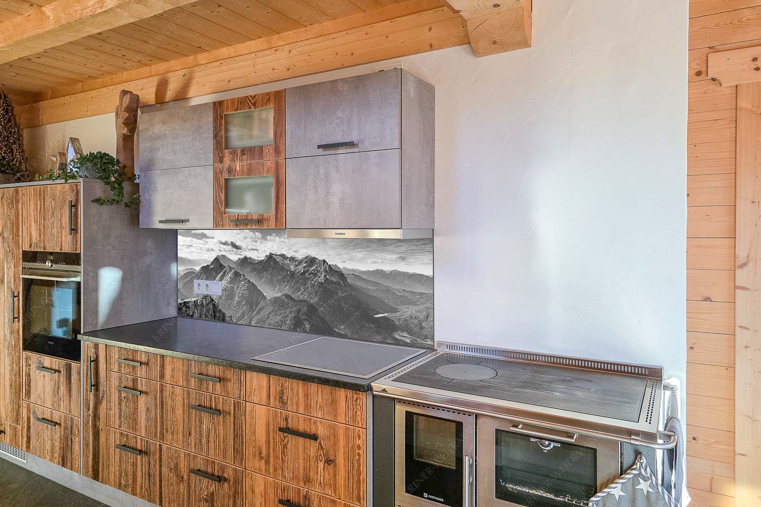 - Küchenzeile - mehr Infos bei www.Kriner-Weiermann.de