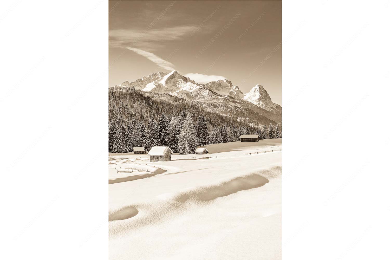Romantische Winterlandschaft mit Heustadel, viel Schnee und Blick zum Zugspitzmassiv - Zeitlos_2zu3_sepia - mehr Infos bei www.Kriner-Weiermann.de