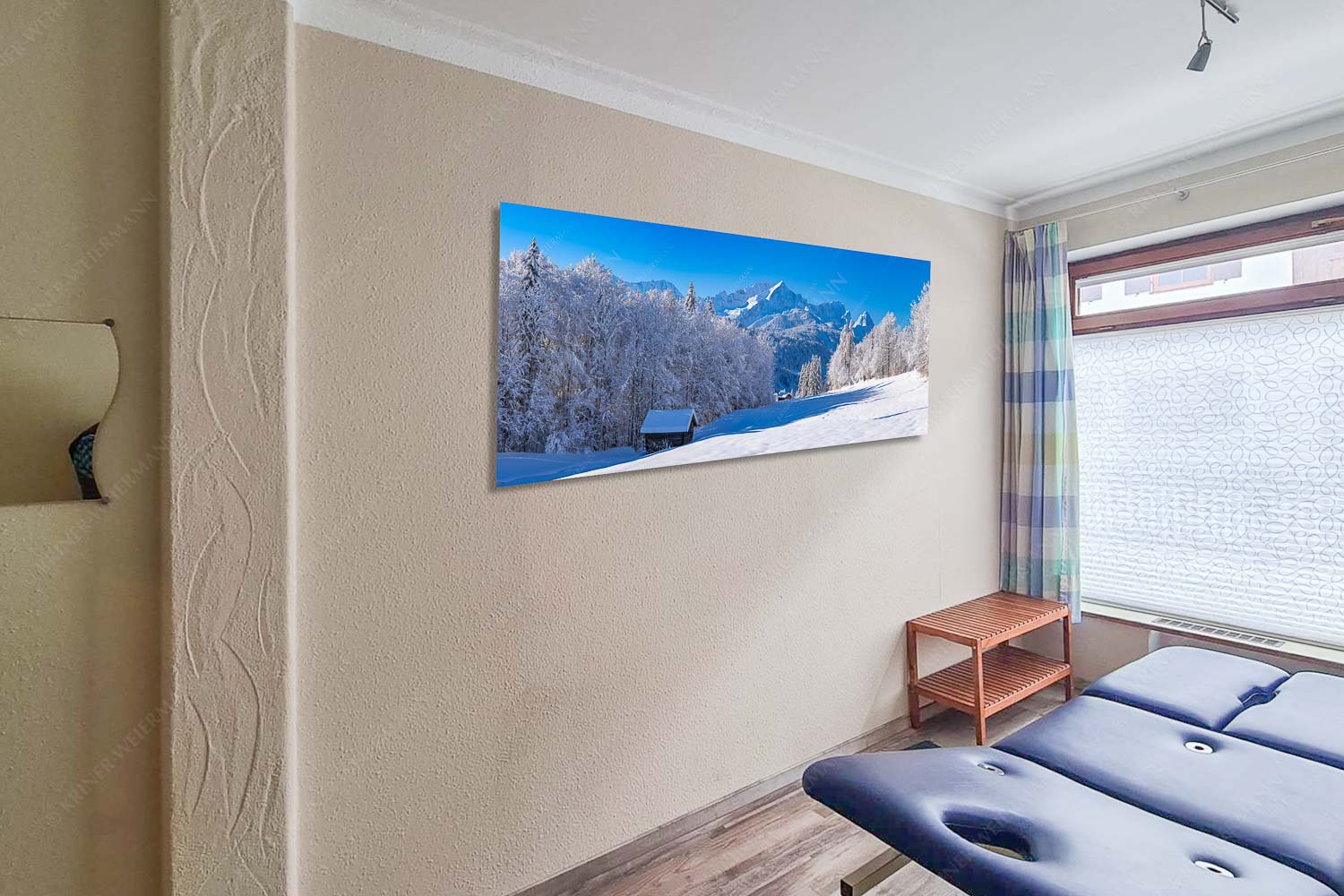 Winterlandschaft am Höfle mit Blick zum Zugspitzmassiv im Wetterstein - Waxenstein Winter im Werdenfels-Alpspitze Zugspitze und Waxenstein 2,5:1 - mehr Infos bei www.Kriner-Weiermann.de