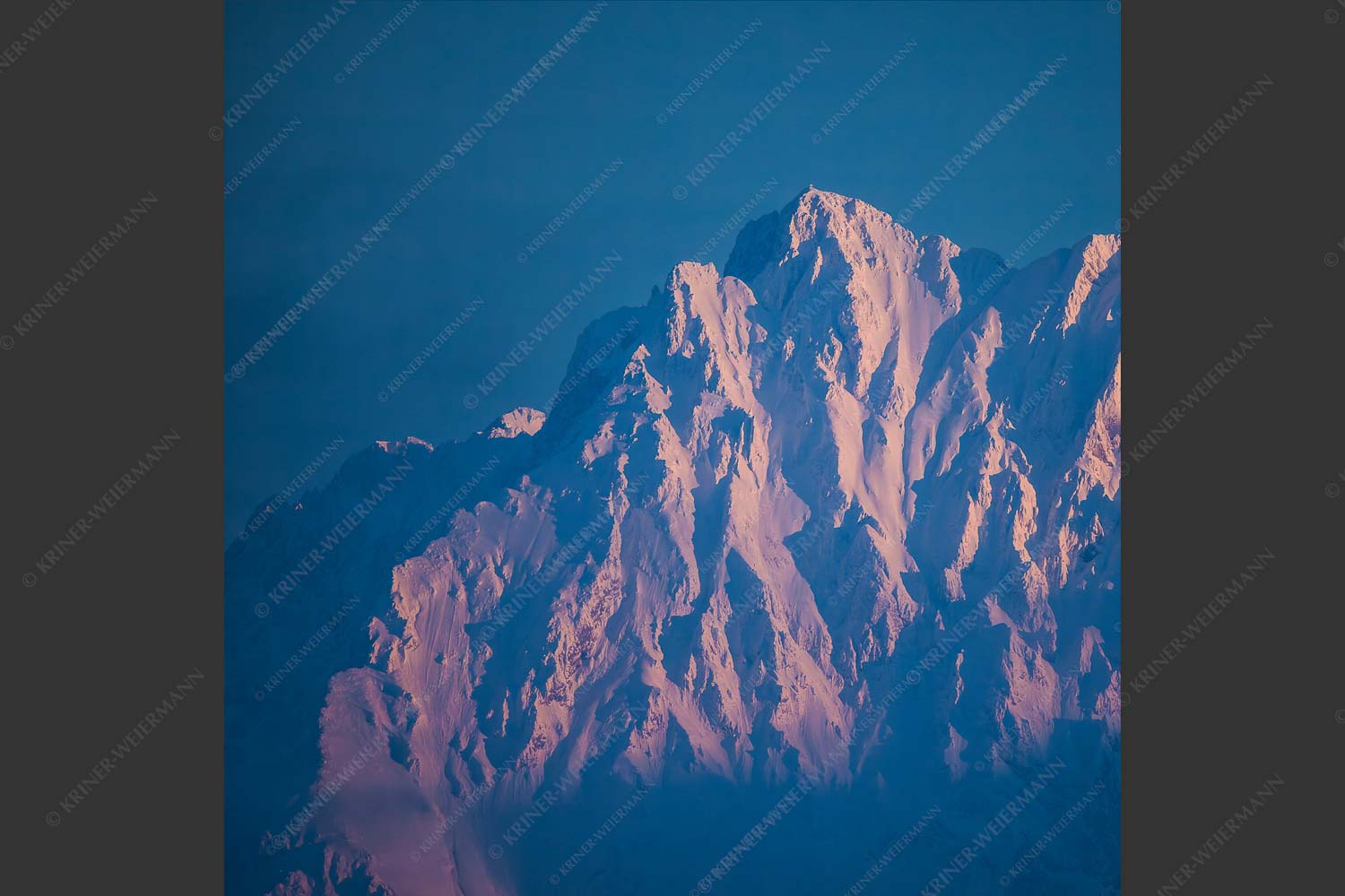 Winterlicher Wörner im Karwendel bei Sonnenuntergang - Alaska Style 1:1  -- Karwendel-Wörner - mehr Infos bei www.Kriner-Weiermann.de