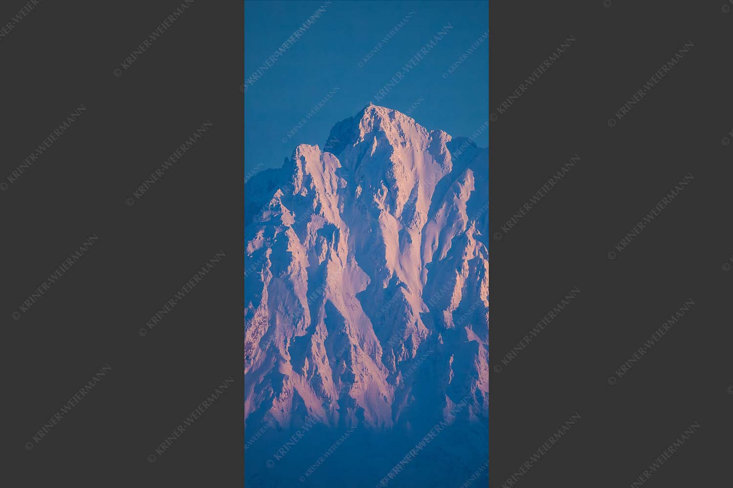 Winterlicher Wörner im Karwendel bei Sonnenuntergang - Alaska Style 1:2  -- Karwendel-Wörner - mehr Infos bei www.Kriner-Weiermann.de