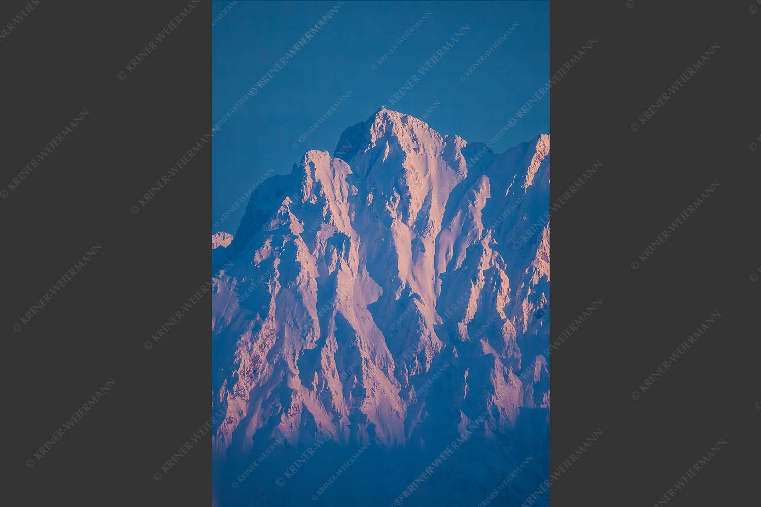 Winterlicher Wörner im Karwendel bei Sonnenuntergang - Alaska Style 2:3  -- Karwendel-Wörner - mehr Infos bei www.Kriner-Weiermann.de