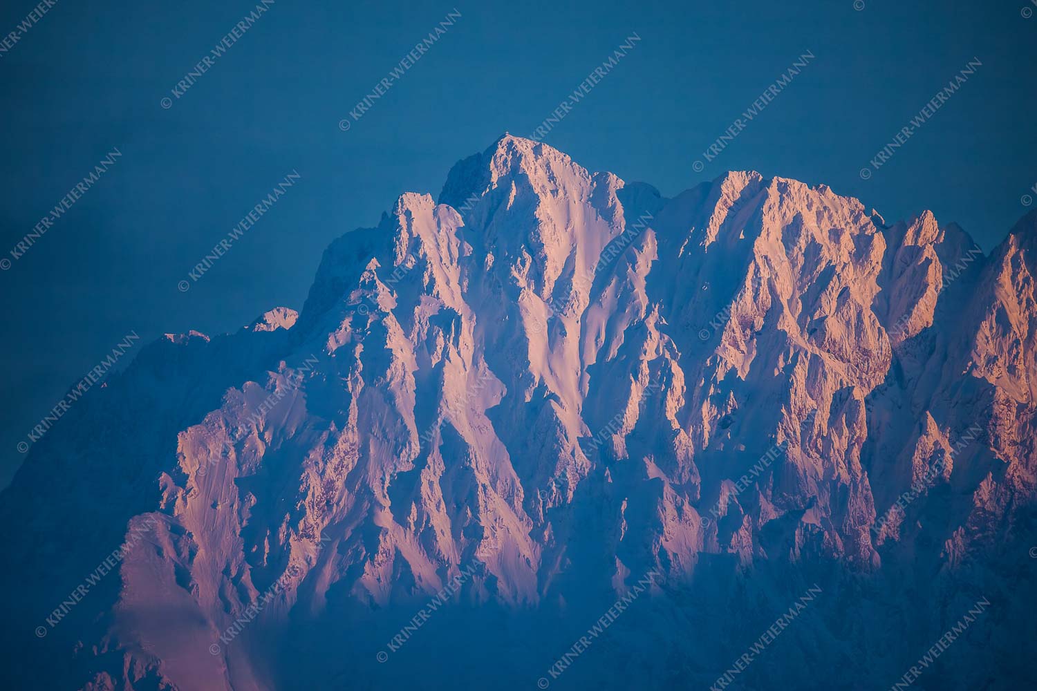Winterlicher Wörner im Karwendel bei Sonnenuntergang - Alaska Style 3:2  -- Karwendel-Wörner - mehr Infos bei www.Kriner-Weiermann.de