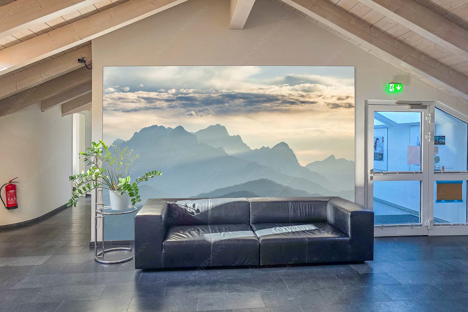 Traumhafte Abendstimmung in den unzähligen Gipfeln des Wetterstein- und Zugspitzmassivs - Eingang Heimatsilhouetten-Abendlicht am Zugspitzmassiv 3:2 - mehr Infos bei www.Kriner-Weiermann.de