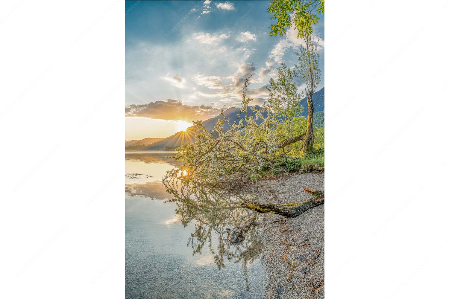 Der Kochelsee bietet viele idyllische Ecken zum innehalten - Verspielt_2zu3 - mehr Infos bei www.Kriner-Weiermann.de