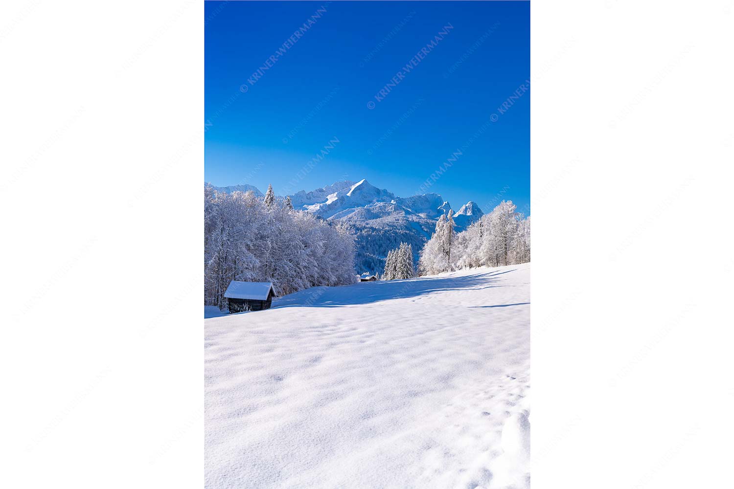 Winterlandschaft am Höfle mit Blick zum Zugspitzmassiv im Wetterstein - Winter im Werdenfels_2zu3 - mehr Infos bei www.Kriner-Weiermann.de