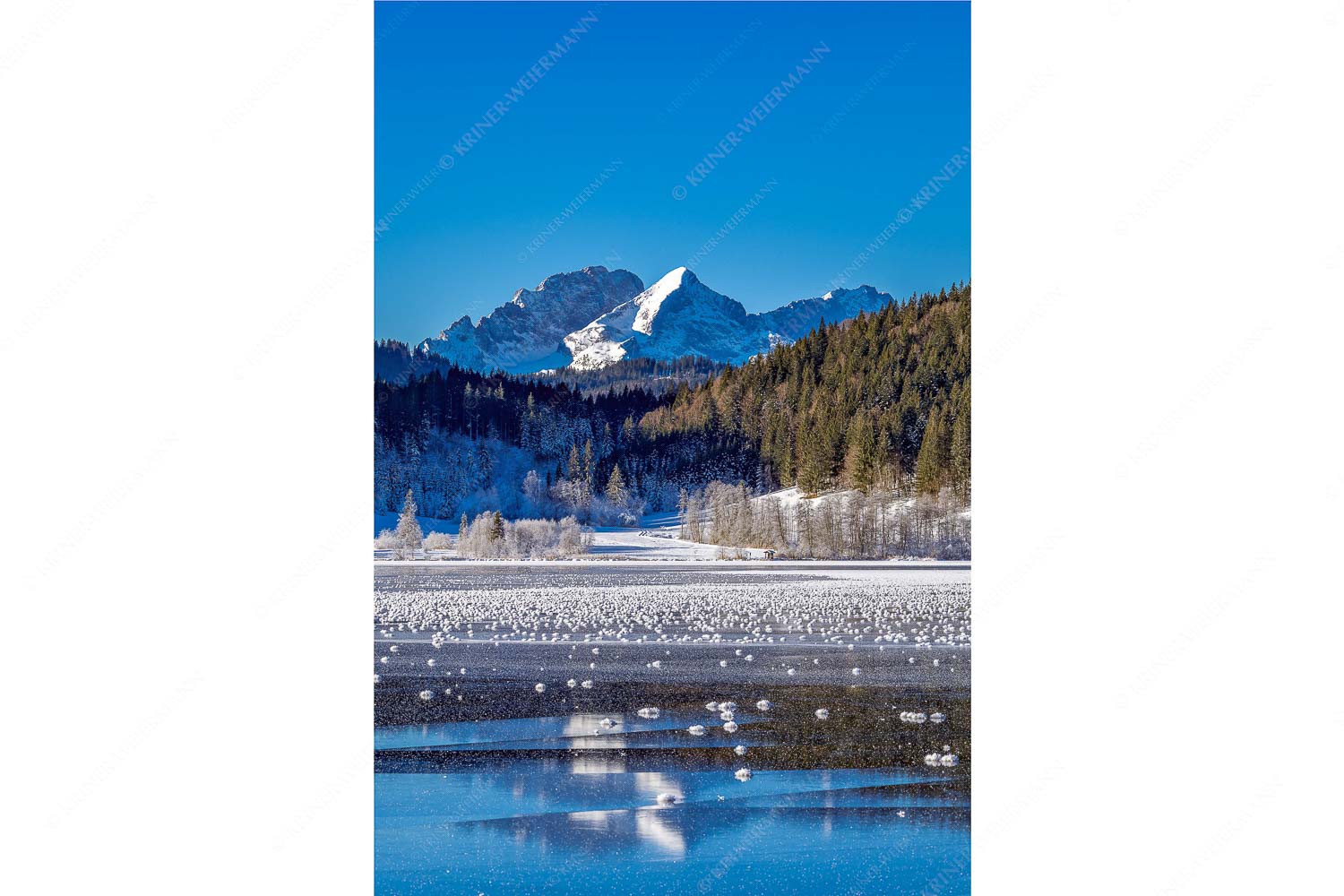 Eisrosen am glasklar zugefrorenem Barmsee - Zerschnittener Spiegel_2zu3 - mehr Infos bei www.Kriner-Weiermann.de