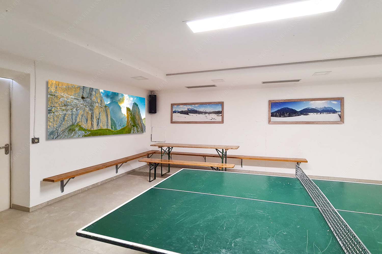 Kletterer vor den Schnitlwänden im Karwendelgebirge - Sitzecke links Demut-Klettern Schnitlwand im Karwendelgebirge 2,5:1 - mehr Infos bei www.Kriner-Weiermann.de