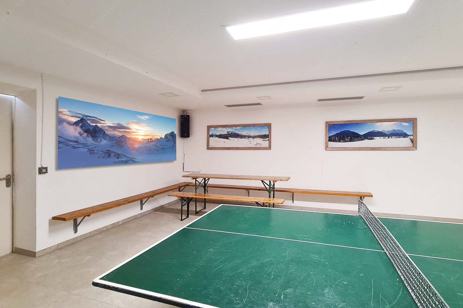 Am frühen Morgen unterwegs auf dem Zugspitzplatt - Sitzecke links Early bird-Sonnenaufgang im Zugspitzgebiet 2,5:1 - mehr Infos bei www.Kriner-Weiermann.de