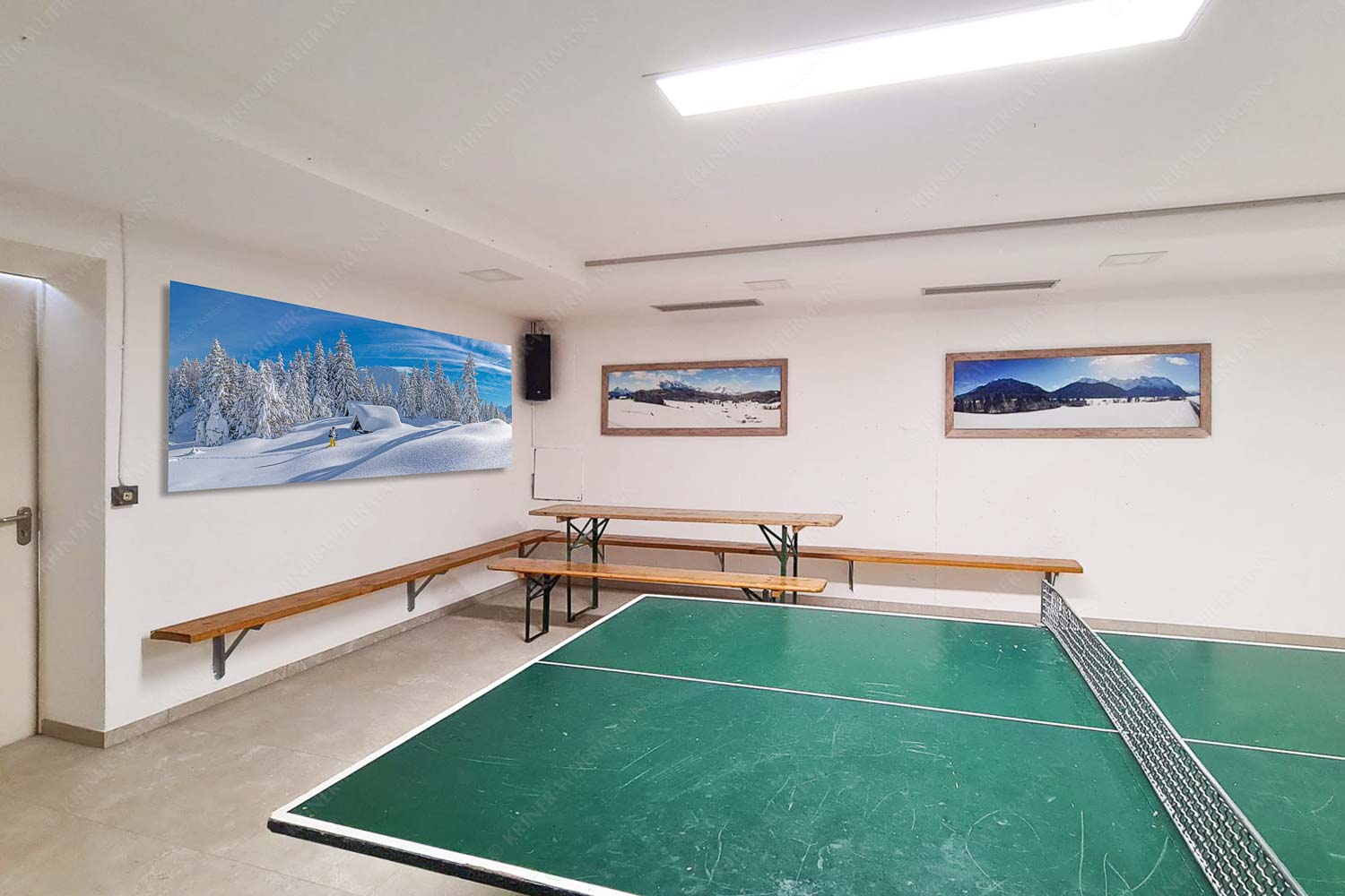 Skitour in den tief verschneiten Hängen am Kranzberg, den Karwendel immer im Blick - Sitzecke links Tiefster Winter-Skitour im Isartal 2,5:1 - mehr Infos bei www.Kriner-Weiermann.de