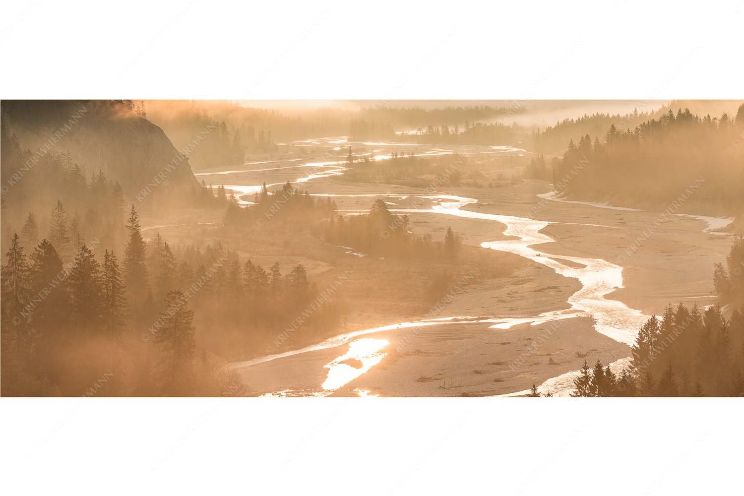 Morgentliche Kanufahrt auf der Isar bei Wallgau mit mystischer Nebelstimmung - Der Seele entlang_25zu1 - mehr Infos bei www.Kriner-Weiermann.de