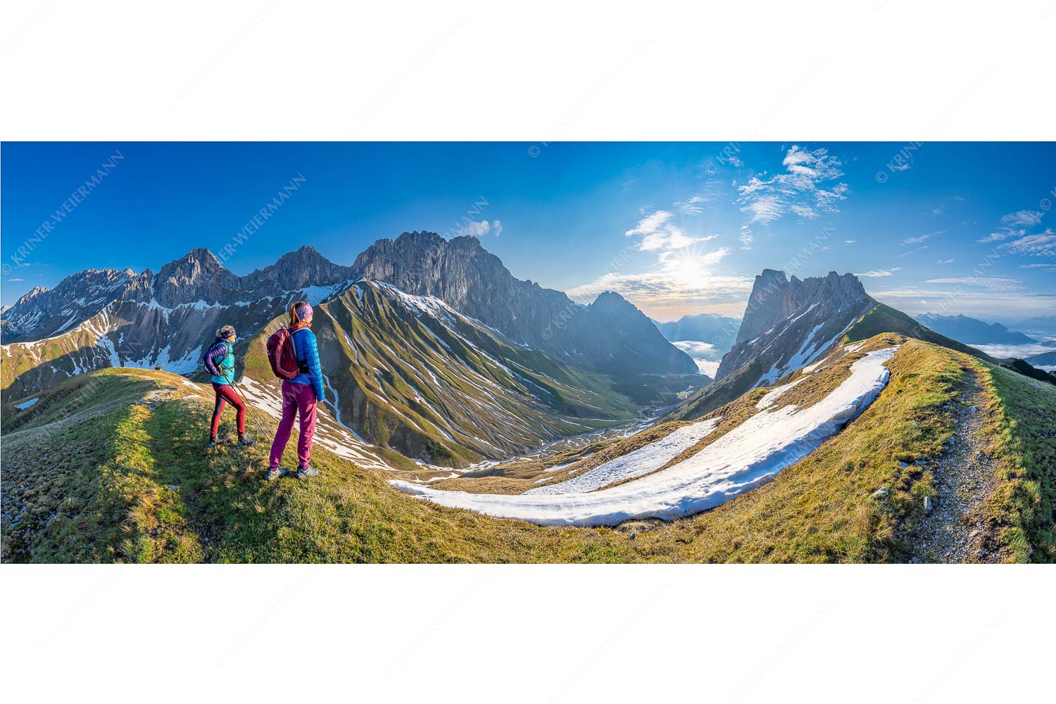 Blick durchs Puittal im Wetterstein in den Sonnenaufgang - Erlebnis Wetterstein_25zu1 - mehr Infos bei www.Kriner-Weiermann.de