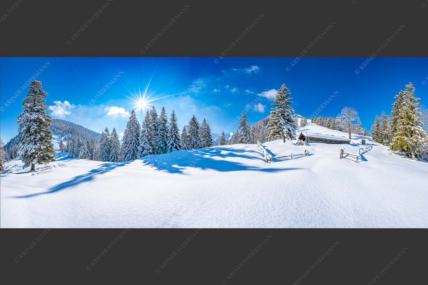 Verschneite Grasbergalm im Soierngebirge mit Krapfenkarspitze - Winterruhe 2,5:1  -- Alm Soierngebirge Schneelandschaft - mehr Infos bei www.Kriner-Weiermann.de
