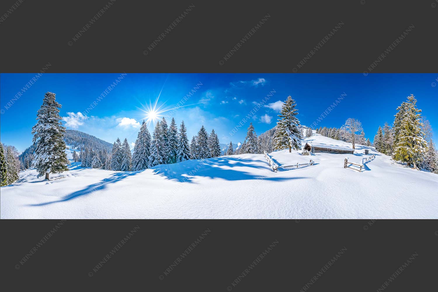 Verschneite Grasbergalm im Soierngebirge mit Krapfenkarspitze - Winterruhe 3:1  -- Alm Soierngebirge Schneelandschaft - mehr Infos bei www.Kriner-Weiermann.de