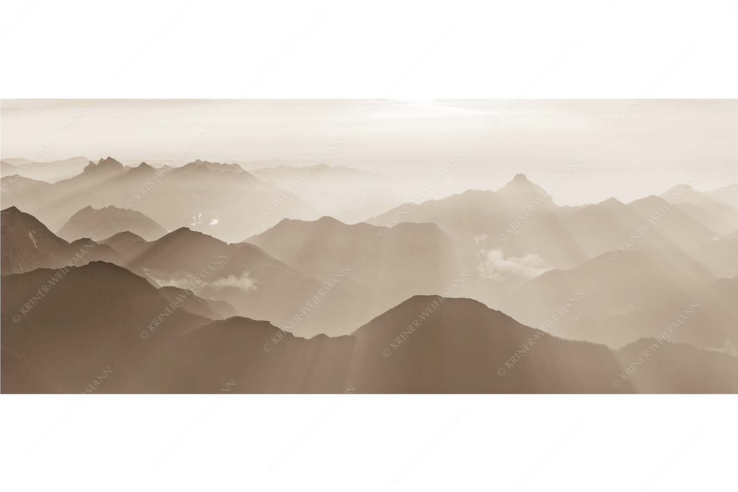 Mittsommerlicher Sonnenuntergang von der Zugspitze - Atemlos_25zu1_sepia - mehr Infos bei www.Kriner-Weiermann.de