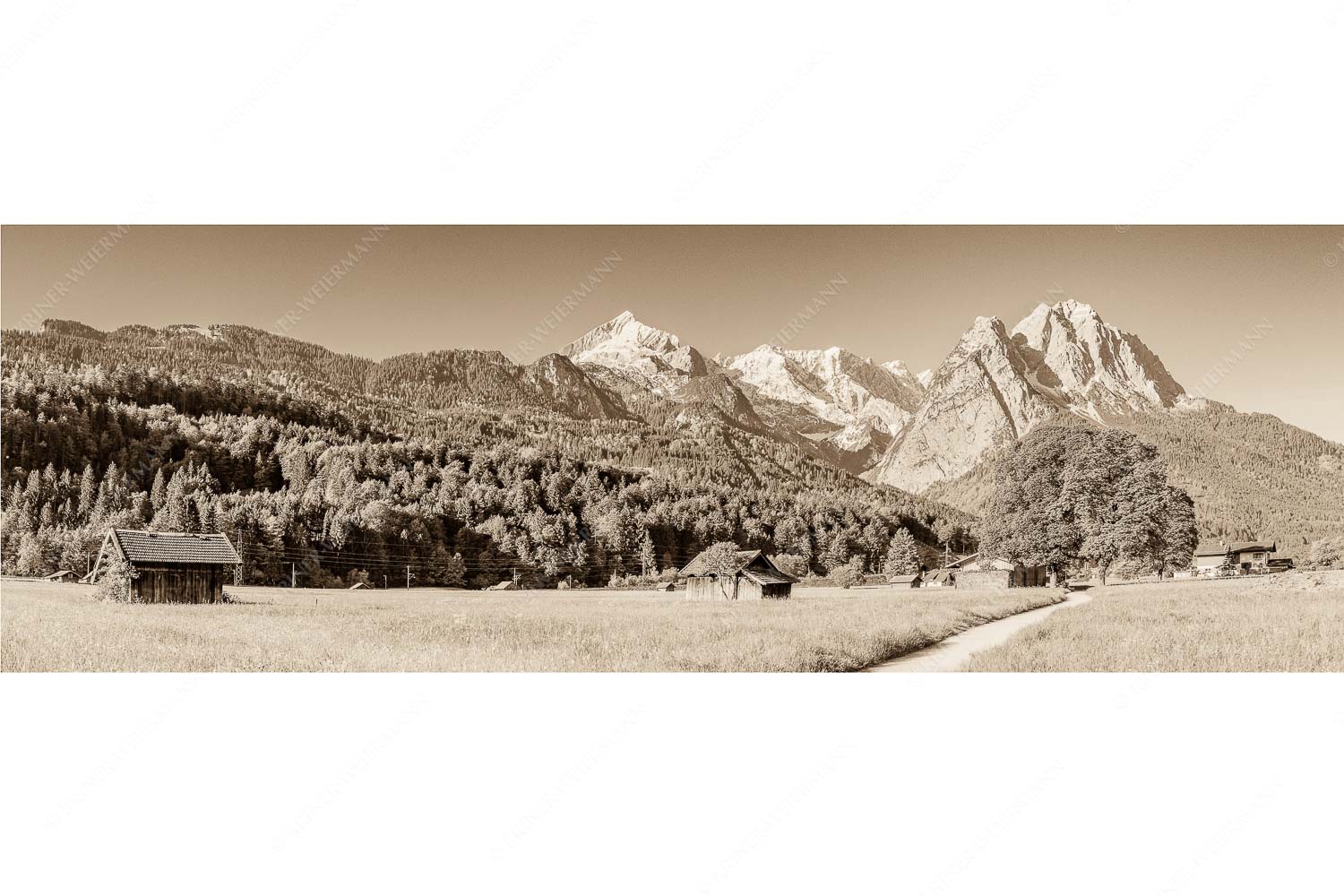 Blick über den Hammersbacherweg auf die Alpspitze und Waxensteine im Wettersteingebirge - Wahrzeichen_3zu1_sepia - mehr Infos bei www.Kriner-Weiermann.de